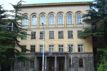 ILIAUNI_main_building